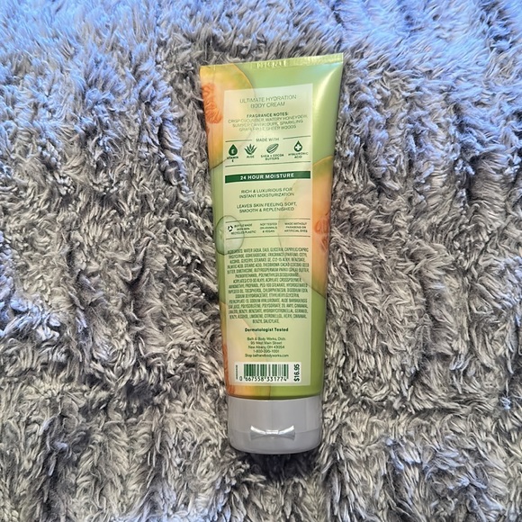 Bath & body works cucumber melon body cream - Picture 2 of 2